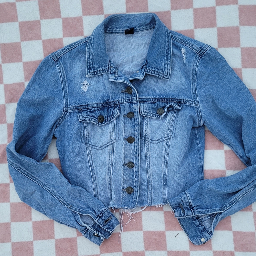 Classic Light Blue Cropped Denim Jacket
